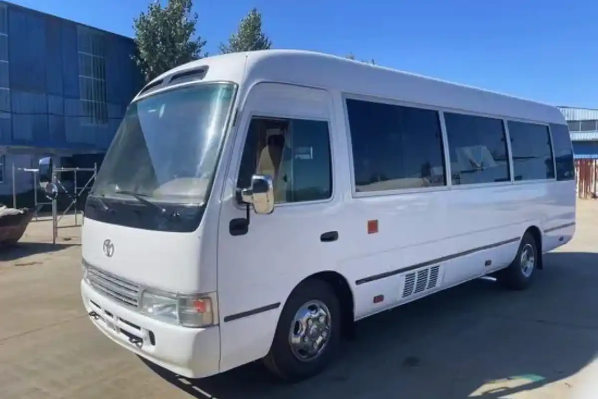 29-30 Seater Mini Bus for Rent